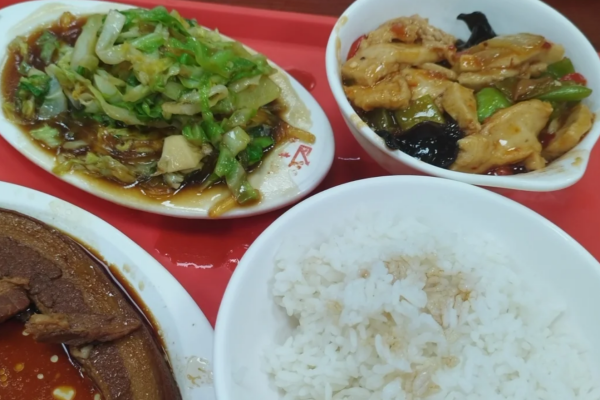 加盟超意兴快餐店要交给公司多少钱
